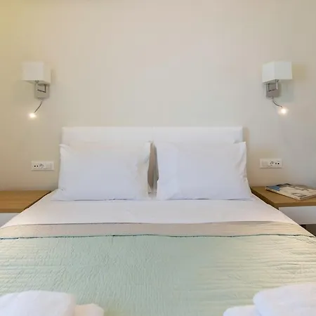 Sonja Beachfront Apartamento
